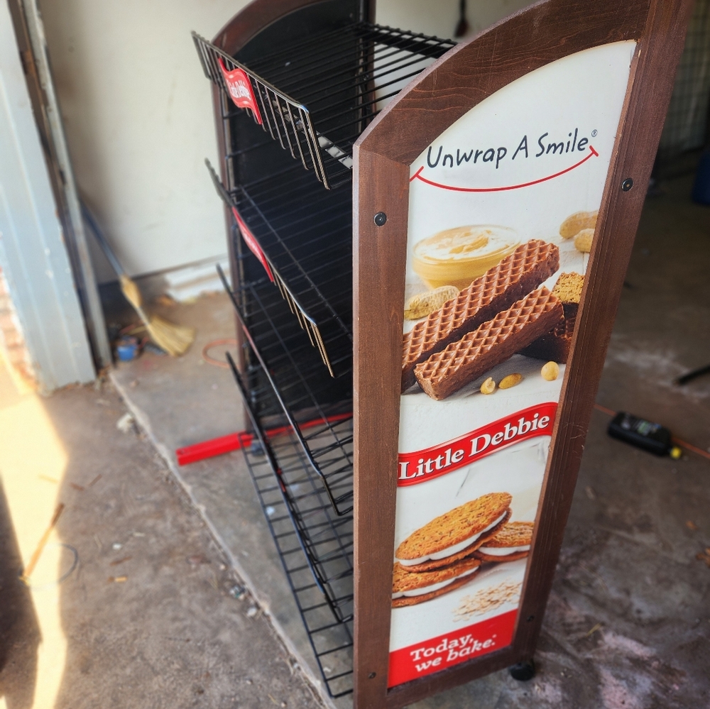 Little debbie display case - Picture 2 of 4